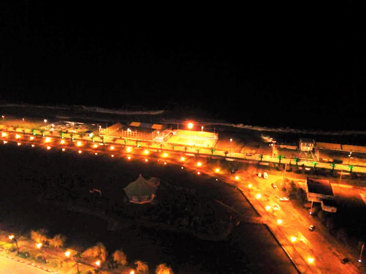 Penthouse Hotel Batumi Kültér fotó